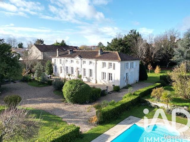 Propriété 10 pièces 250 m²