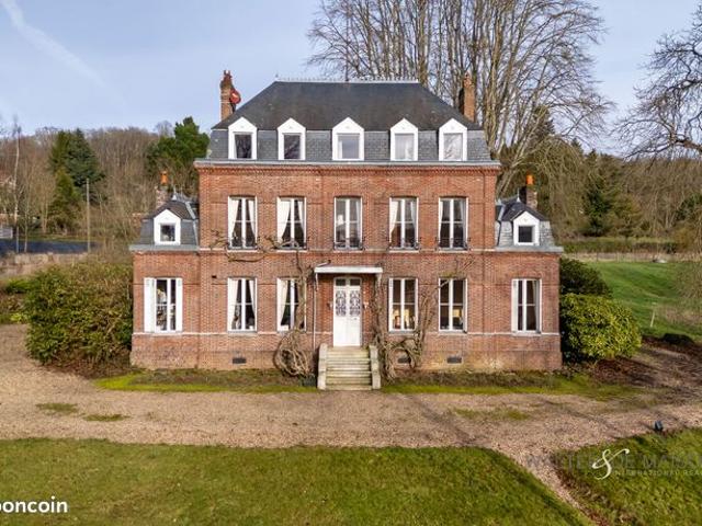 Propriété 10 pièces 252 m²