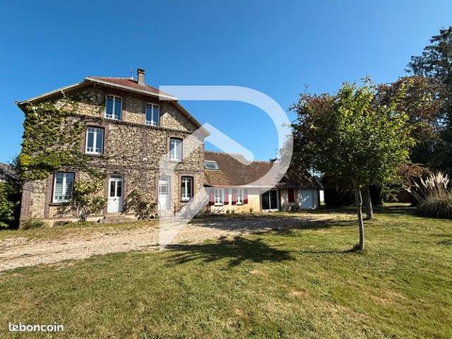 Propriété 10 pièces 255 m²