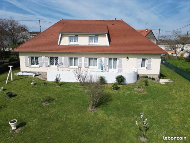 Propriété 10 pièces 255 m²
