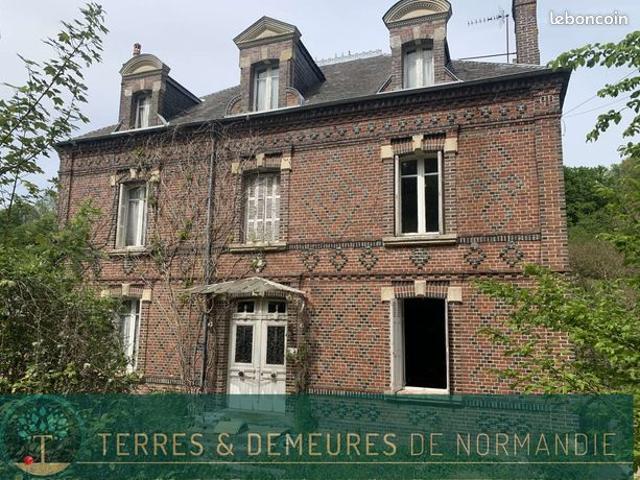 Propriété 10 pièces 258 m²