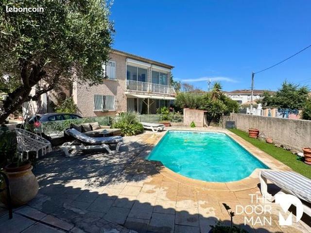 Propriété 10 pièces 259 m²
