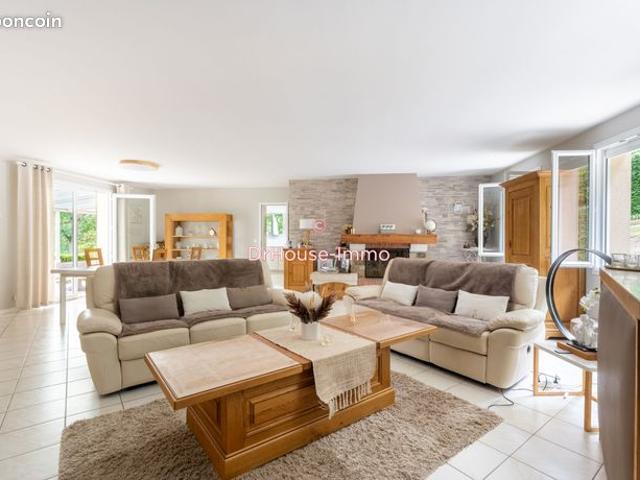 Propriété 10 pièces 263 m²