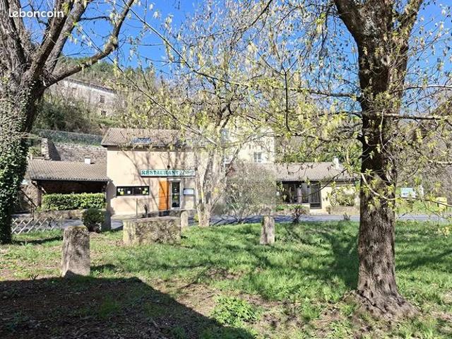 Propriété 10 pièces 263 m²