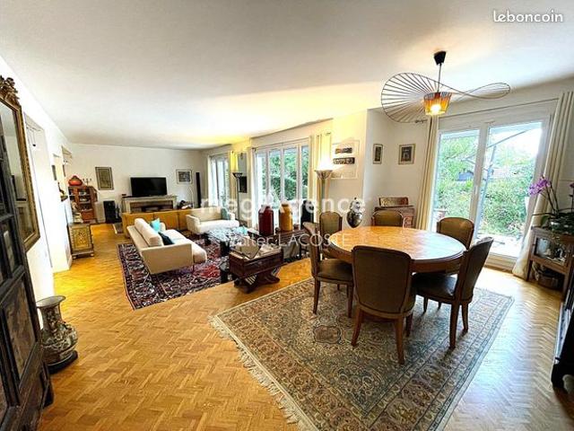 Propriété 10 pièces 260 m²