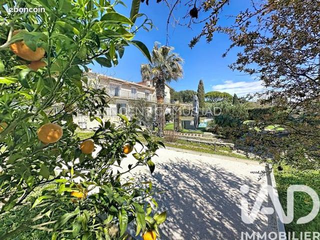 Propriété 10 pièces 260 m²
