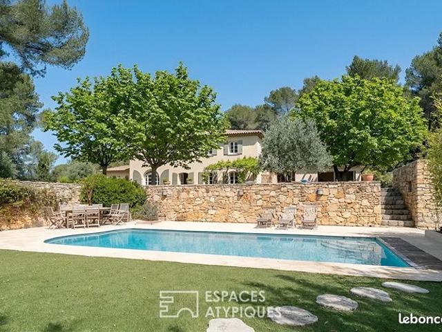 Propriété 10 pièces 260 m²