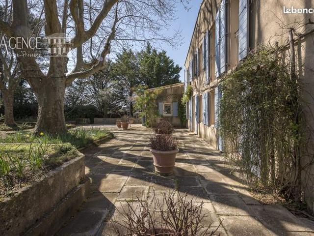 Propriété 10 pièces 260 m²
