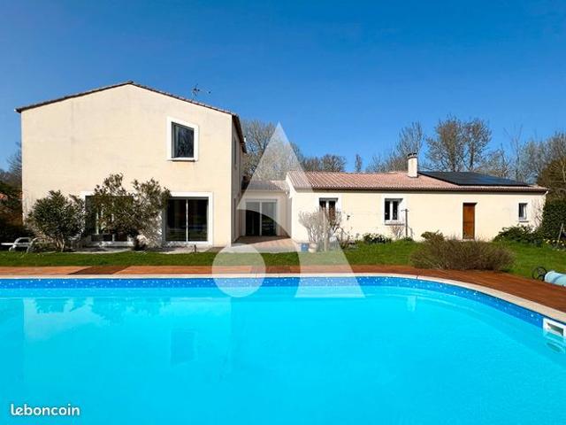 Propriété 10 pièces 262 m²