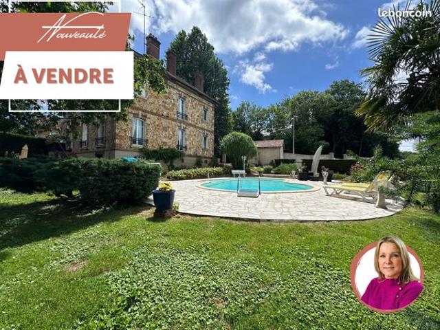 Propriété 10 pièces 267 m²