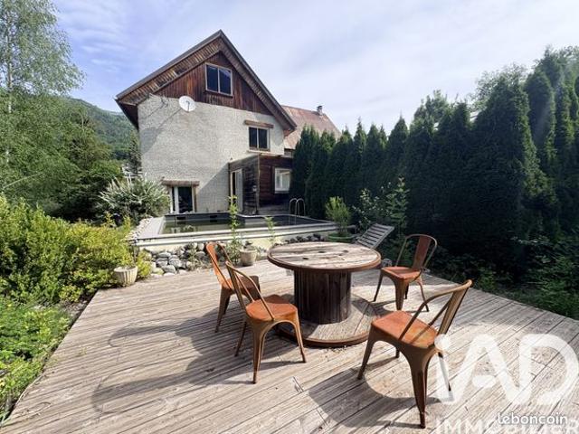 Propriété 10 pièces 264 m²