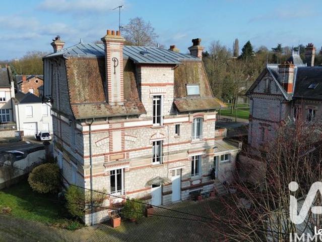 Propriété 10 pièces 266 m²