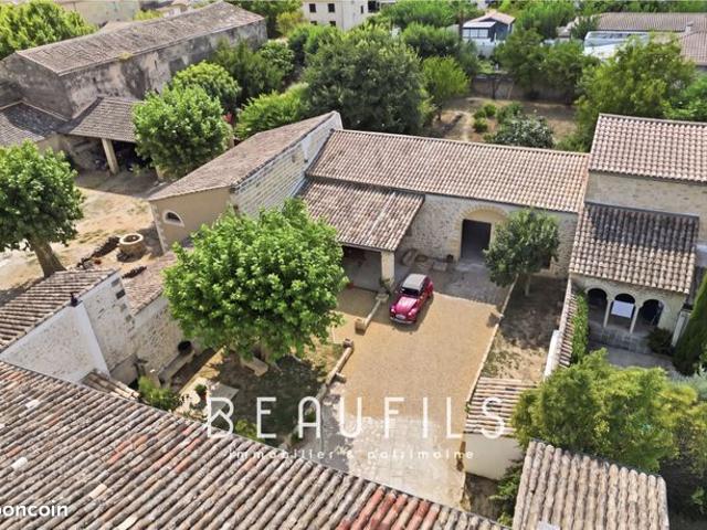 Propriété 10 pièces 268 m²