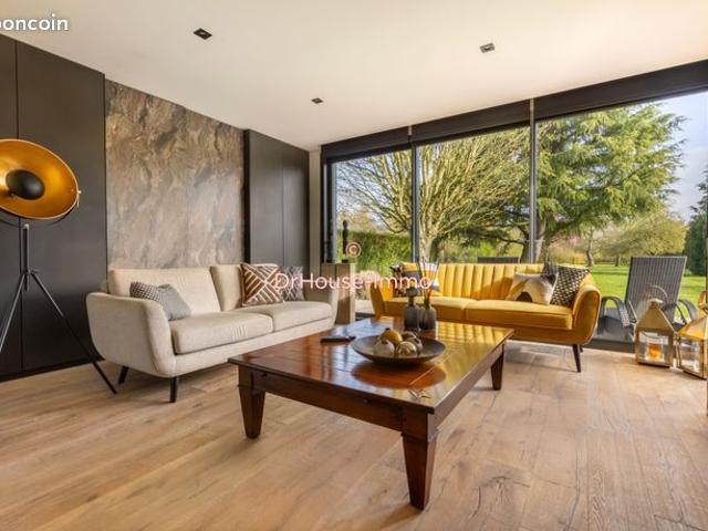 Propriété 10 pièces 268 m²