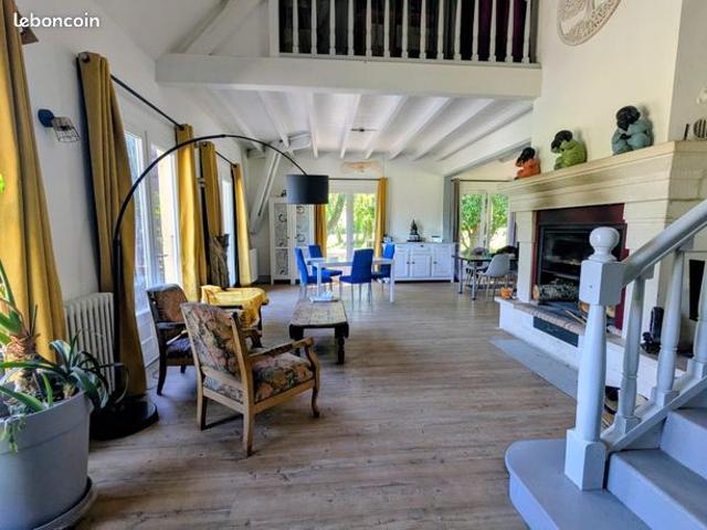 Propriété 10 pièces 270 m²