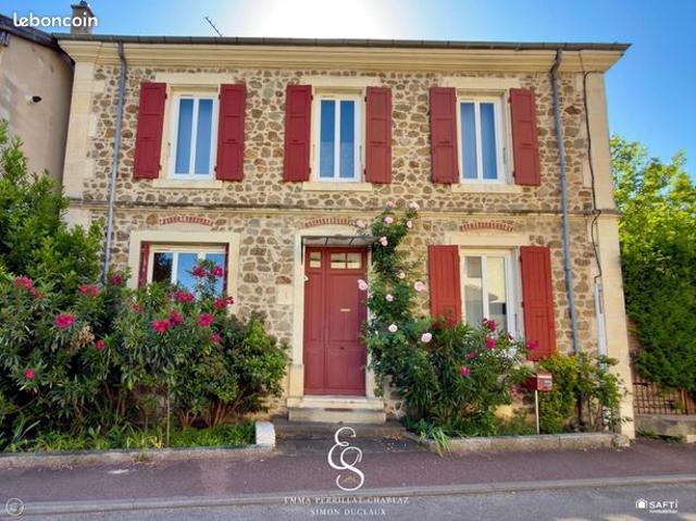 Propriété 10 pièces 270 m²