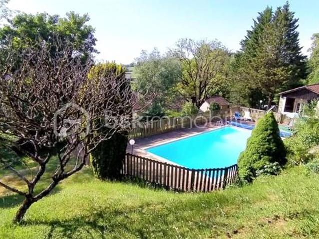 Propriété 10 pièces 271 m²