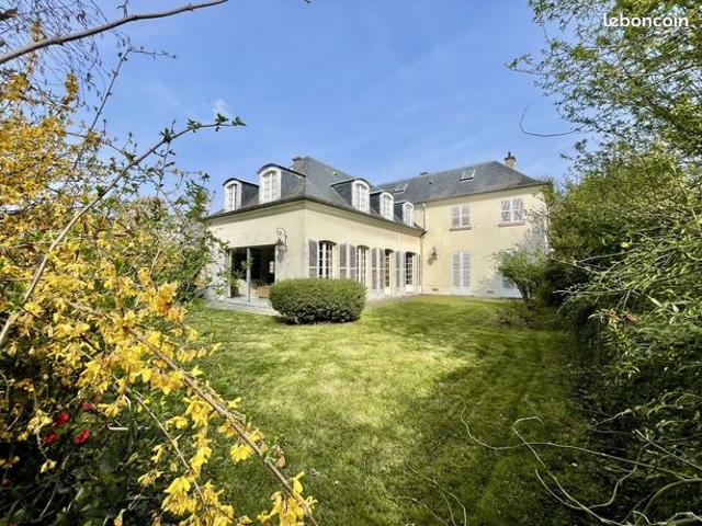 Propriété 10 pièces 272 m²