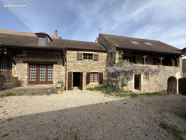 Propriété 10 pièces 275 m²