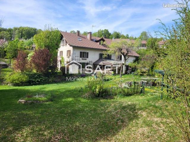 Propriété 10 pièces 275 m²