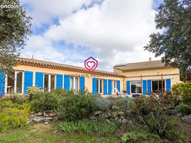 Propriété 10 pièces 275 m²