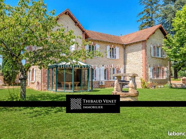 Propriété 10 pièces 275 m²