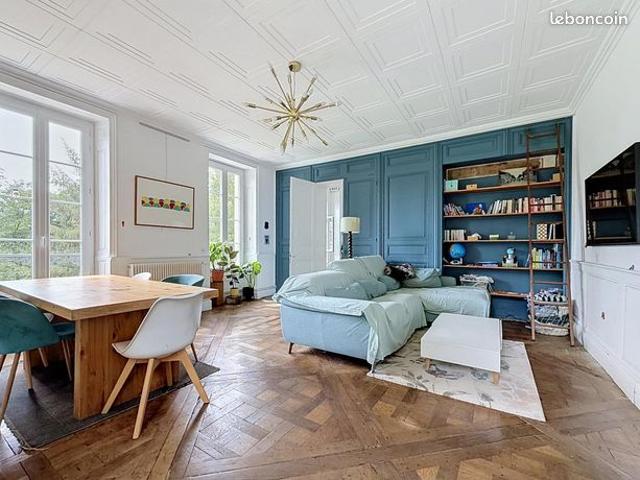 Propriété 10 pièces 278 m²