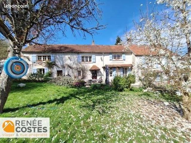 Propriété 10 pièces 280 m²