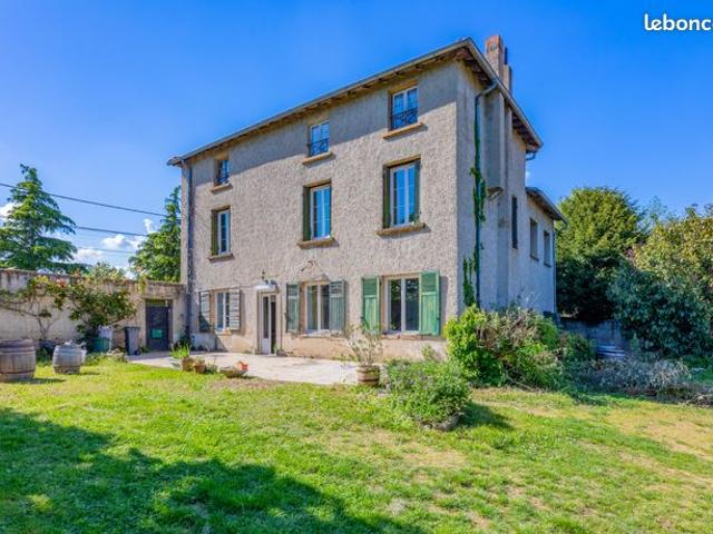 Propriété 10 pièces 280 m²