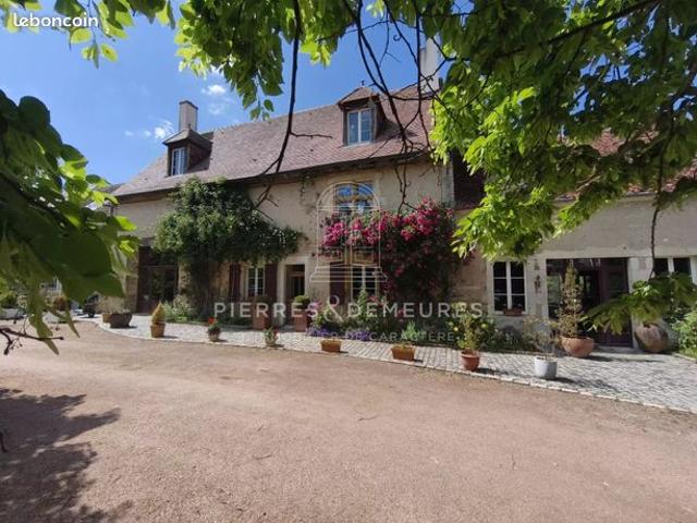Propriété 10 pièces 282 m²