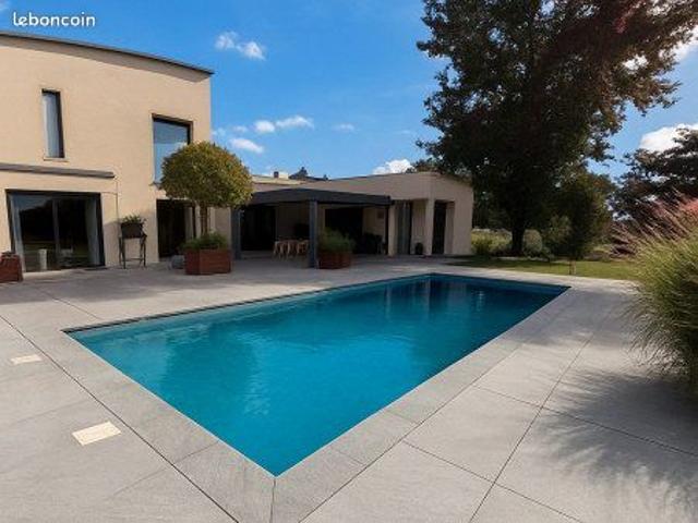 Propriété 10 pièces 282 m²