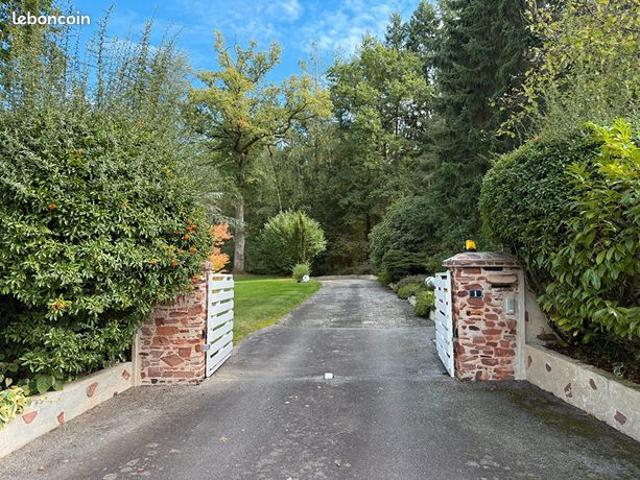 Propriété 10 pièces 284 m²