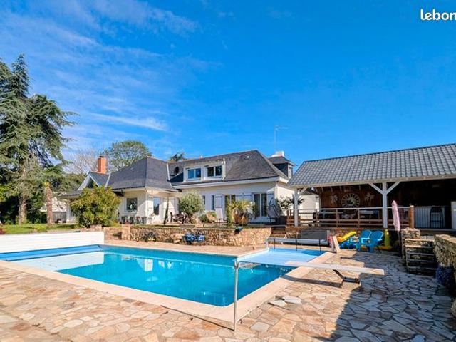 Propriété 10 pièces 285 m²