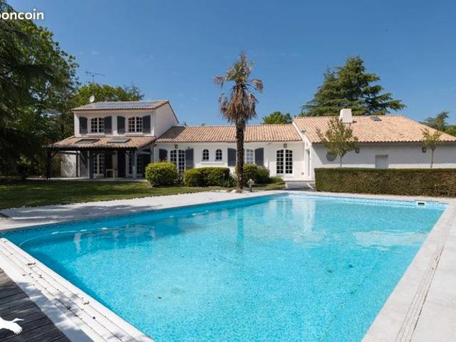 Propriété 10 pièces 285 m²