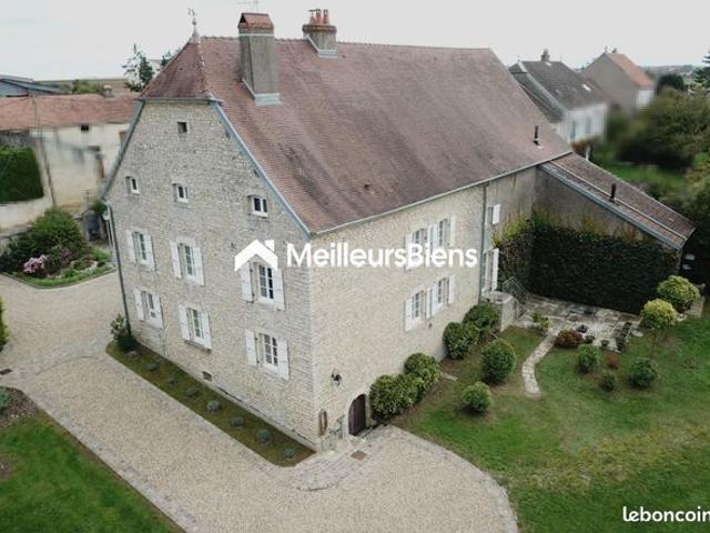 Propriété 10 pièces 285 m²