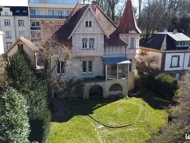 Propriété 10 pièces 288 m²
