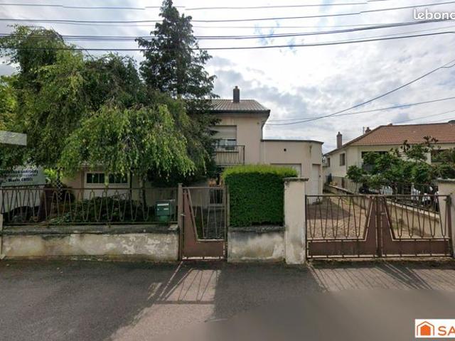 Propriété 10 pièces 288 m²