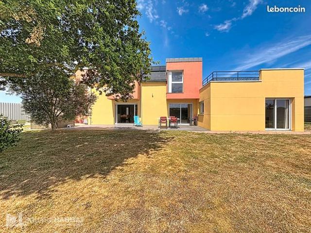 Propriété 10 pièces 288 m²