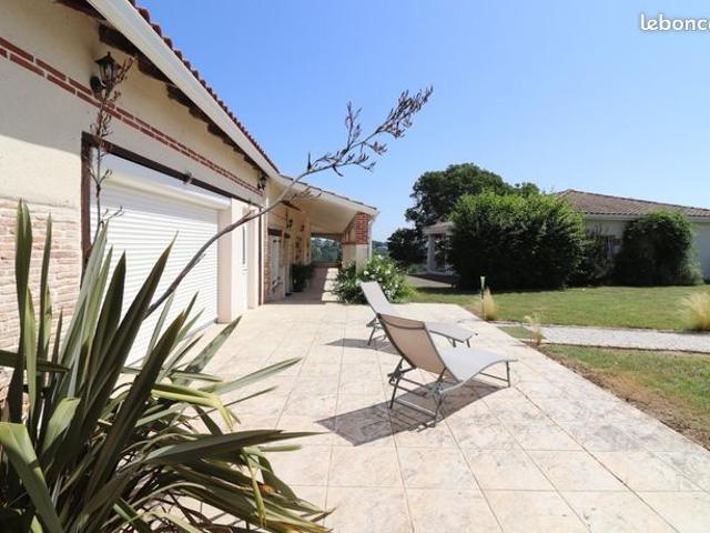 Propriété 10 pièces 293 m²