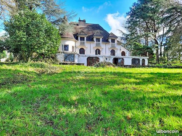 Propriété 10 pièces 293 m²