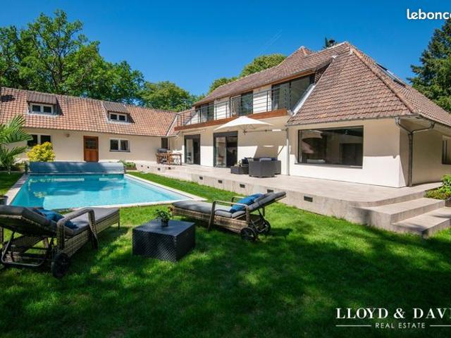 Propriété 10 pièces 290 m²