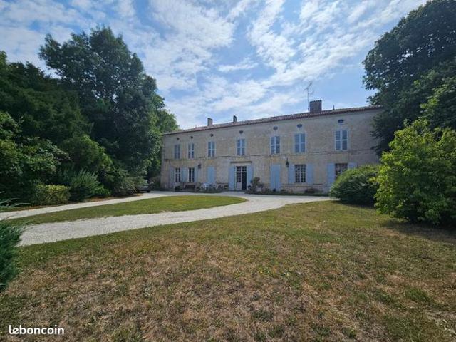 Propriété 10 pièces 292 m²