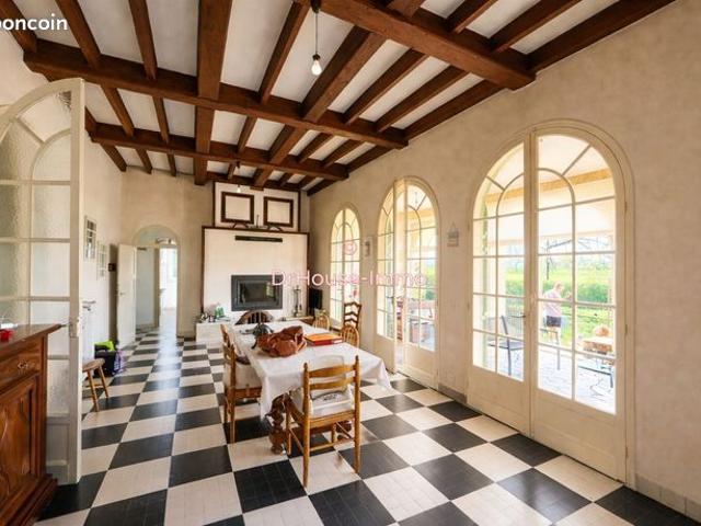 Propriété 10 pièces 297 m²