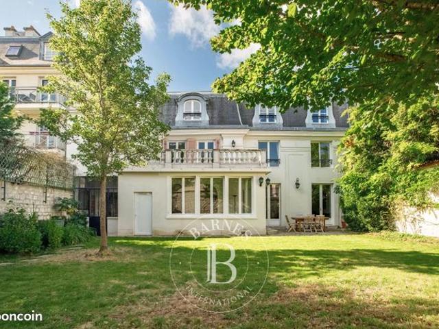 Propriété 10 pièces 295 m²