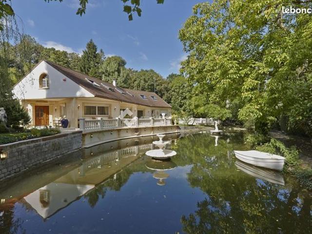 Propriété 10 pièces 296 m²