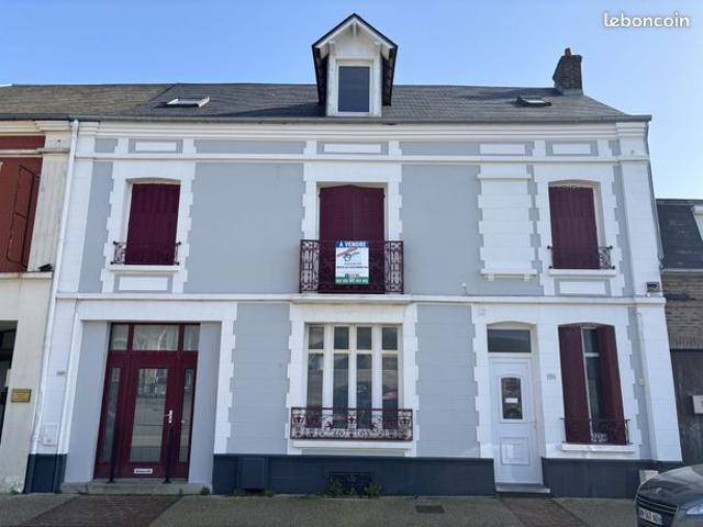 Propriété 10 pièces 200 m²