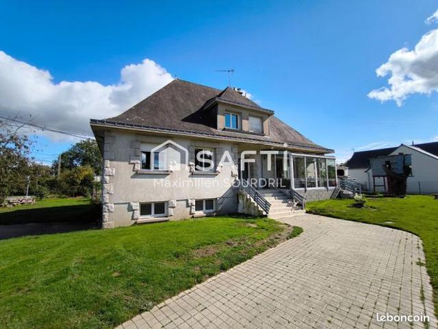 Propriété 10 pièces 200 m²