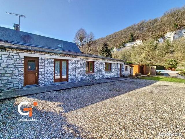 Propriété 10 pièces 200 m²
