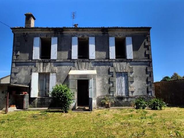 Propriété 10 pièces 200 m²