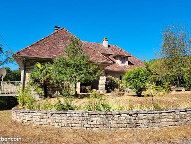 Propriété 10 pièces 200 m²